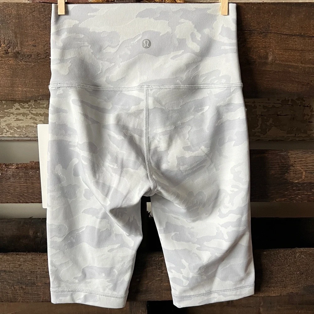 lululemon athletica approximate measurements